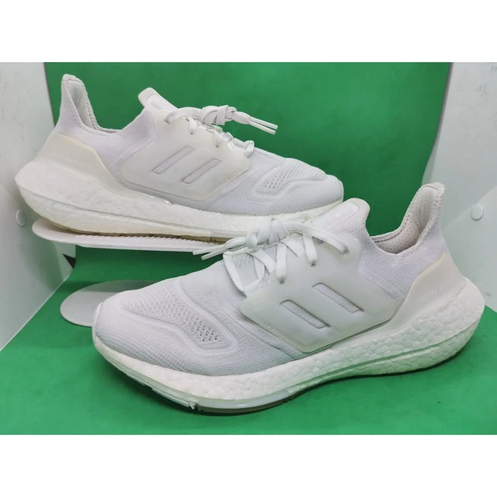 Adidas Ultraboost 22 Women's Cloud White/Cloud White/Crystal White Size  8